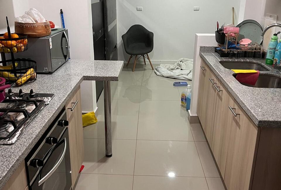 496fca34-76d1-4b04-b74c-1a0fa181481b